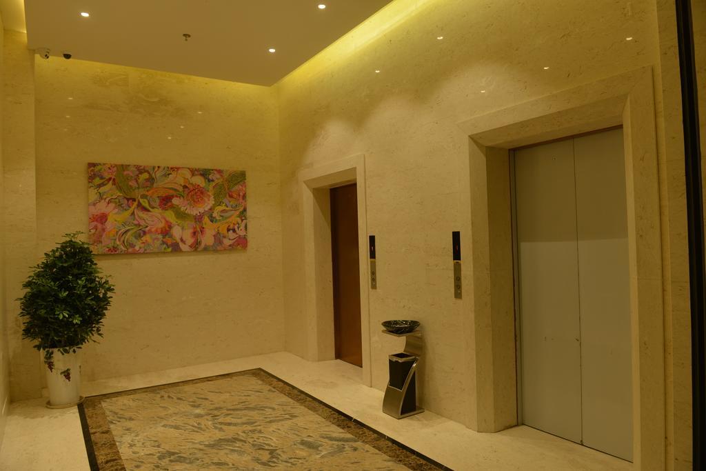 Yitel Ningbo Old Bund Hotel Exterior photo